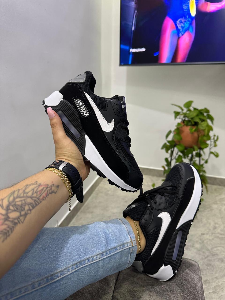D&D 1011N – Unisex | Nacional | Nike Air Max