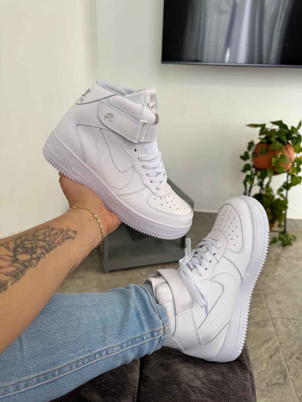 D&D 1010N - Unisex | Nacional | Nike Caño alto