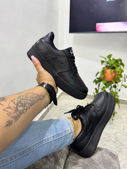 Promo Force One & Reebok – 2 pares por $115.000